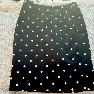 Nine West black and white polka dot pencil skirt knee length size 4